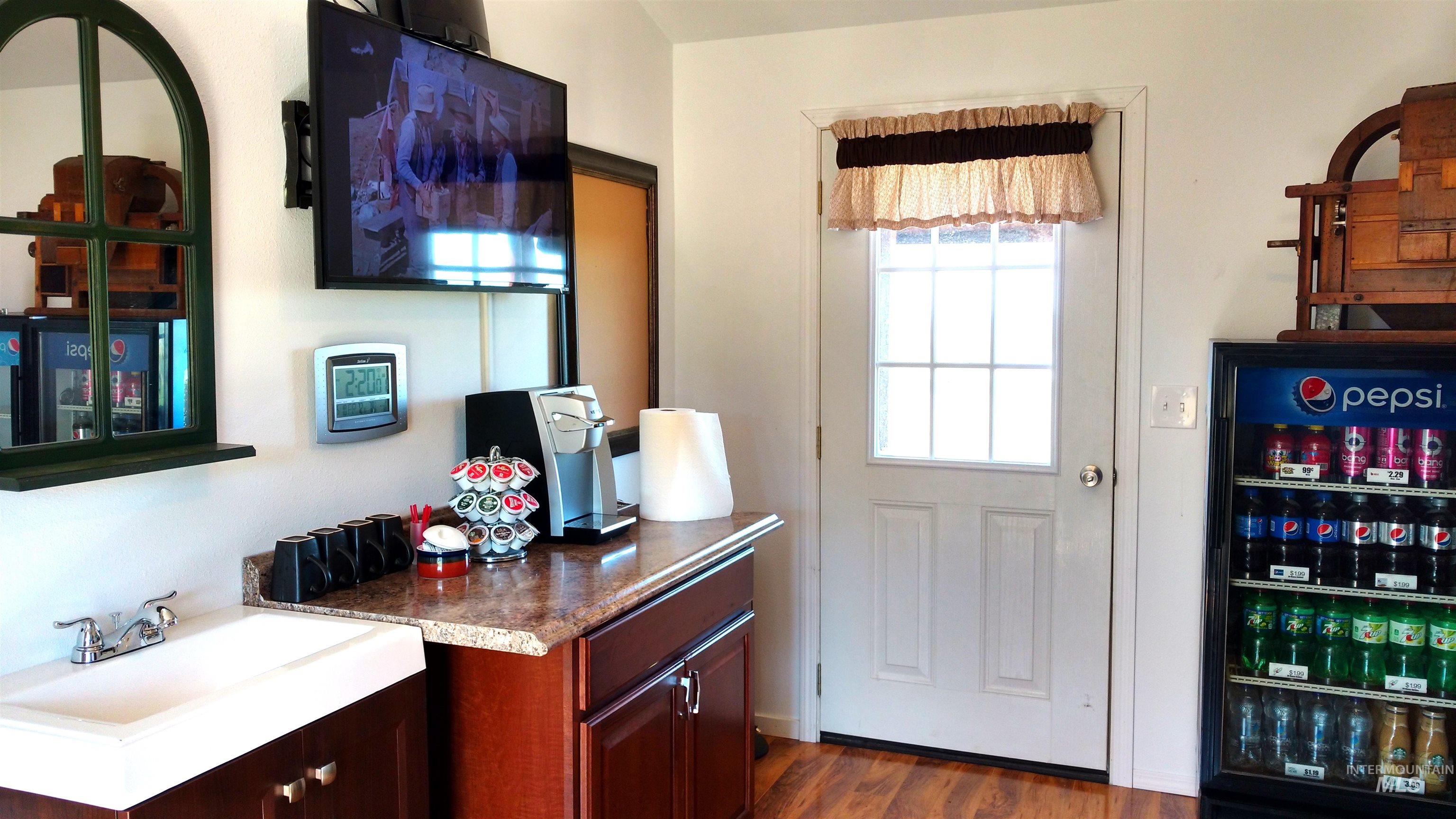 110 Seubert Heights Drive, CottonWood, Idaho 83522, 2 Bedrooms, 2 Bathrooms, Residential For Sale, Price $549,000, 98997256