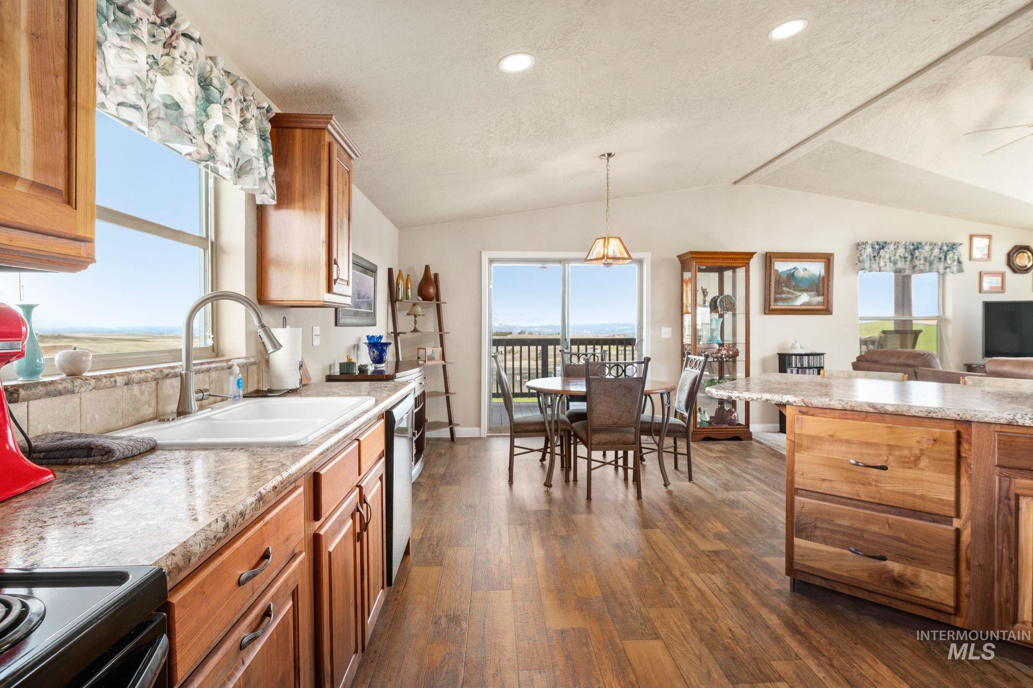 110 Seubert Heights Drive, CottonWood, Idaho 83522, 2 Bedrooms, 2 Bathrooms, Residential For Sale, Price $549,000, 98997256