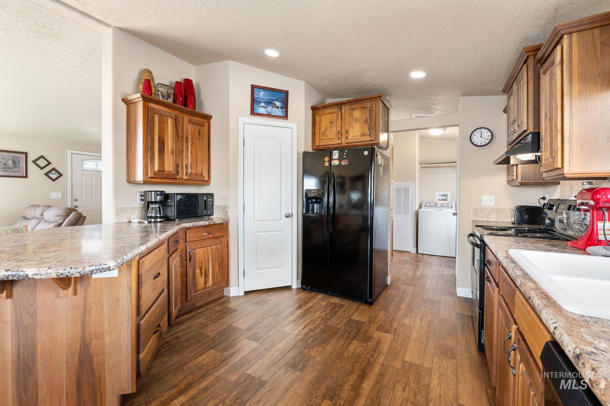110 Seubert Heights Drive, CottonWood, Idaho 83522, 2 Bedrooms, 2 Bathrooms, Residential For Sale, Price $549,000, 98997256