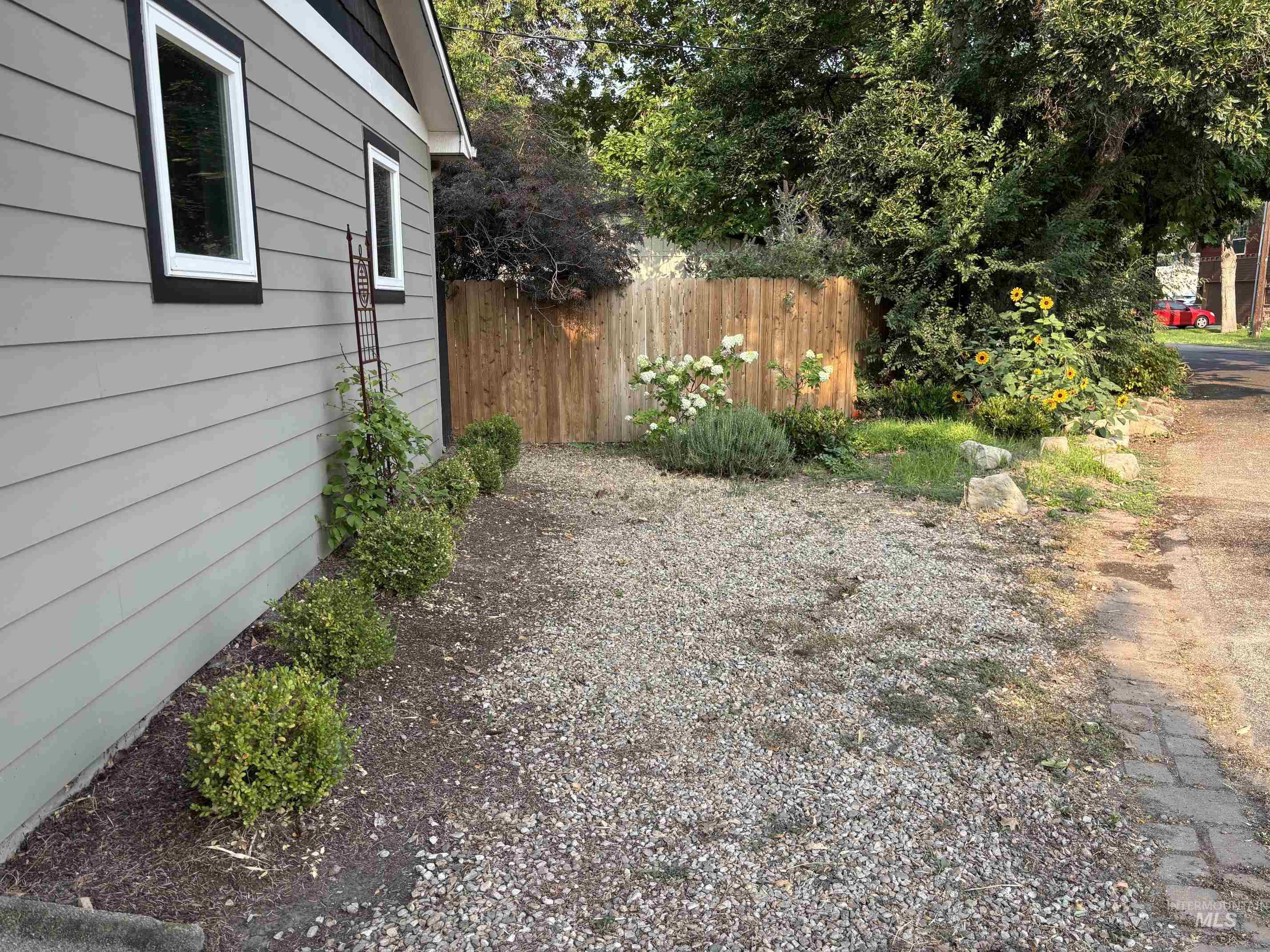 3401 W Plant Dr, Boise, Idaho 83703, 3 Bedrooms, 2 Bathrooms, Residential For Sale, Price $699,900, 98997257