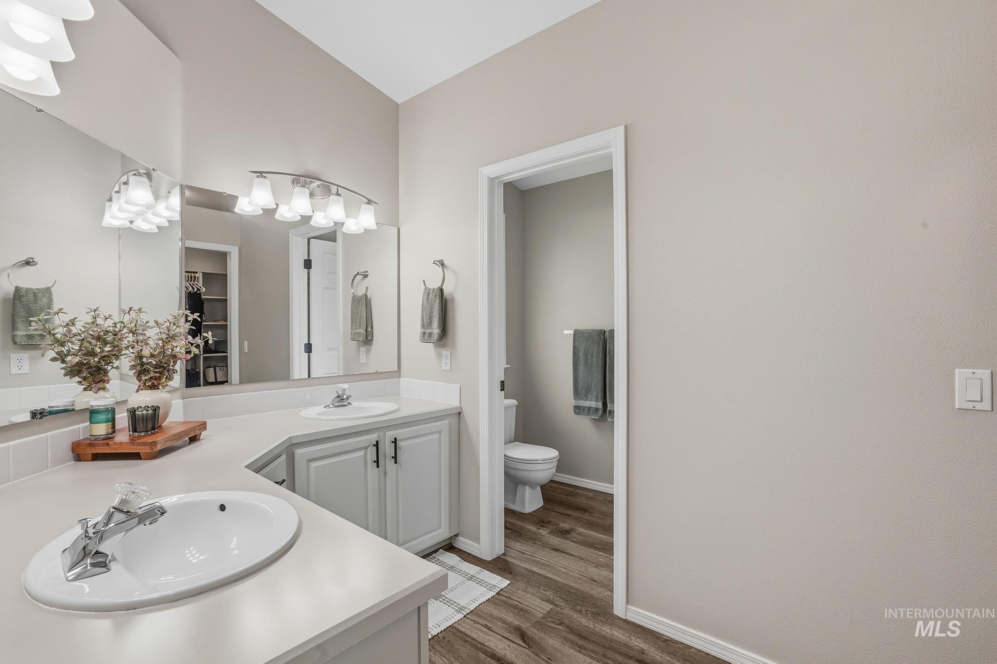 3112 W Mirage Ct, Meridian, Idaho 83646, 4 Bedrooms, 3 Bathrooms, Residential For Sale, Price $545,000, 98997258