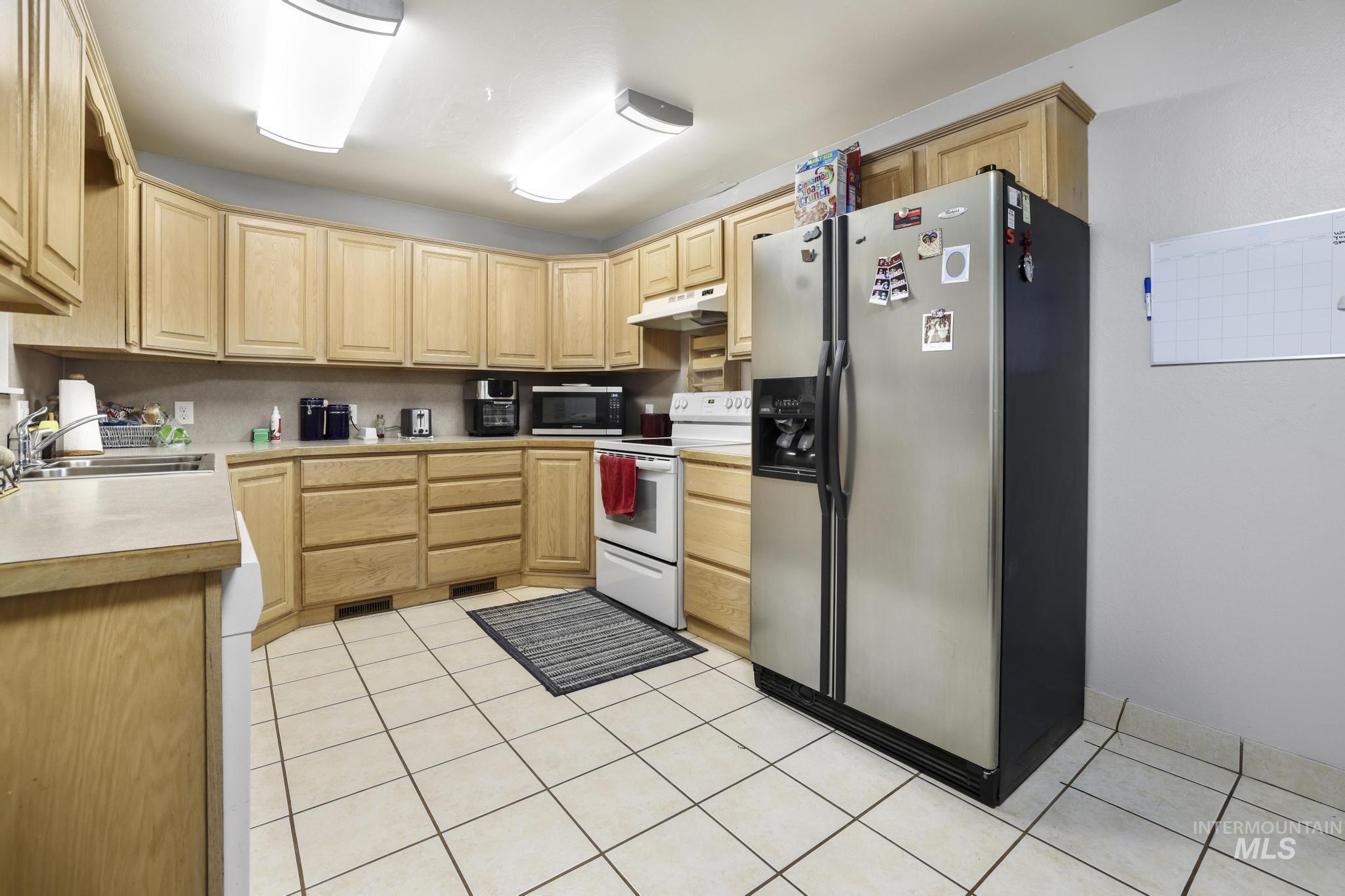 943 Del Mar Drive, Twin Falls, Idaho 83301, 3 Bedrooms, 1.5 Bathrooms, Residential For Sale, Price $299,900, 98997259