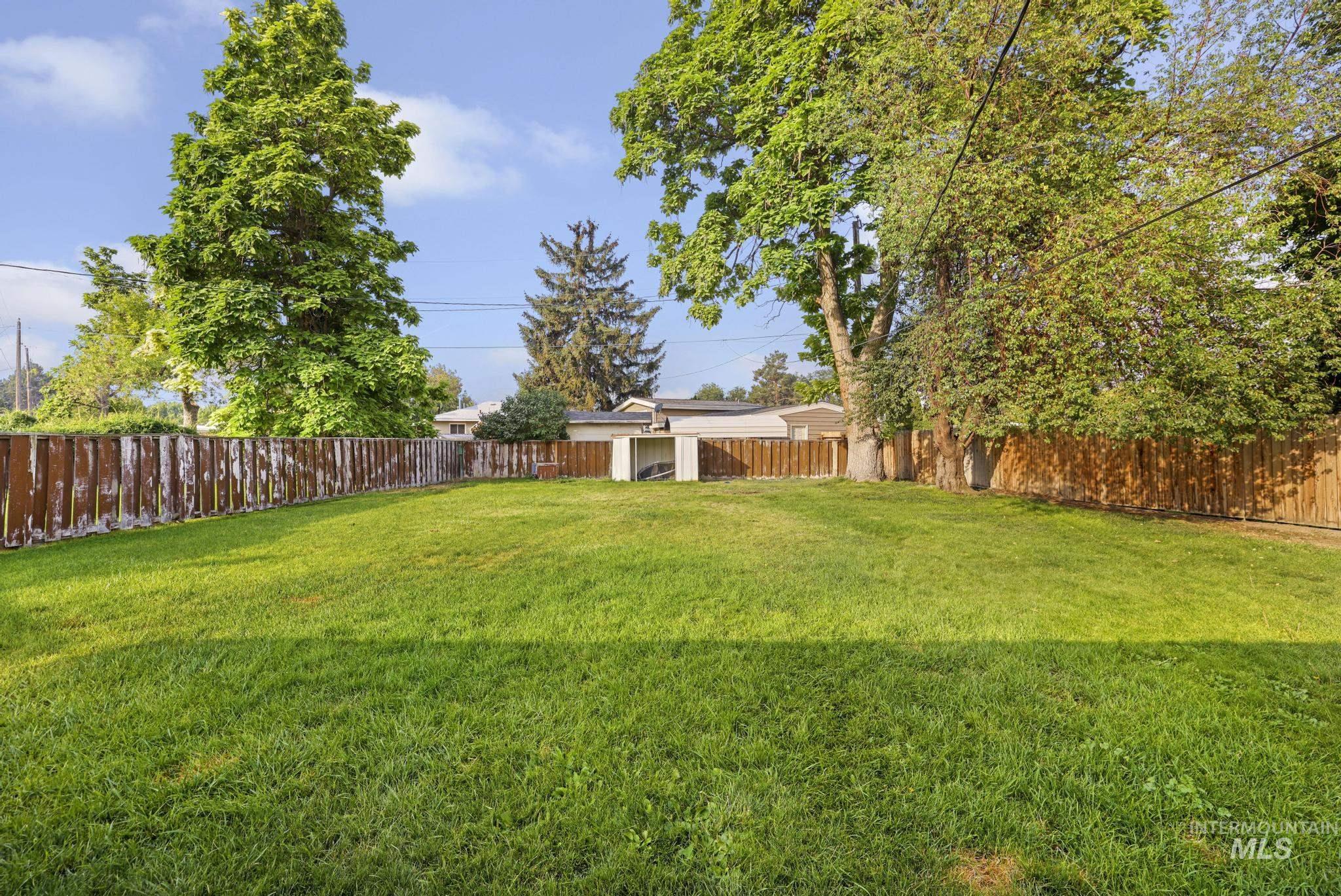 943 Del Mar Drive, Twin Falls, Idaho 83301, 3 Bedrooms, 1.5 Bathrooms, Residential For Sale, Price $299,900, 98997259