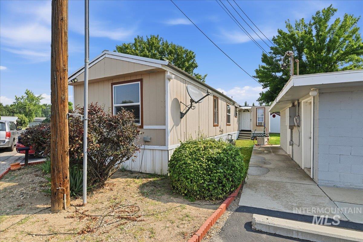 5209 W Targee Street, Boise, Idaho 83705, 2 Bedrooms, 2 Bathrooms, Residential For Sale, Price $65,000, 98997260