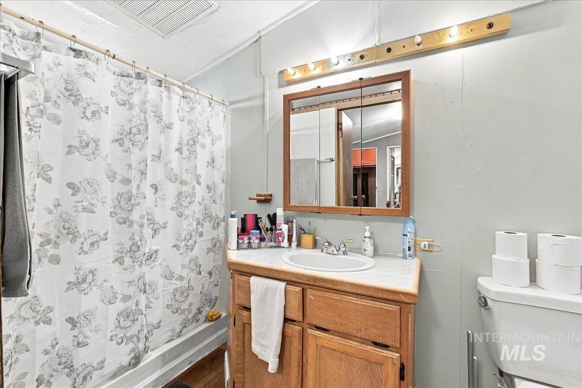 5209 W Targee Street, Boise, Idaho 83705, 2 Bedrooms, 2 Bathrooms, Residential For Sale, Price $65,000, 98997260