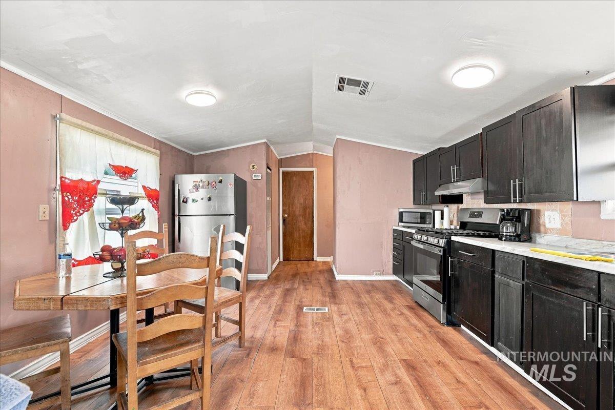 5209 W Targee Street, Boise, Idaho 83705, 2 Bedrooms, 2 Bathrooms, Residential For Sale, Price $65,000, 98997260