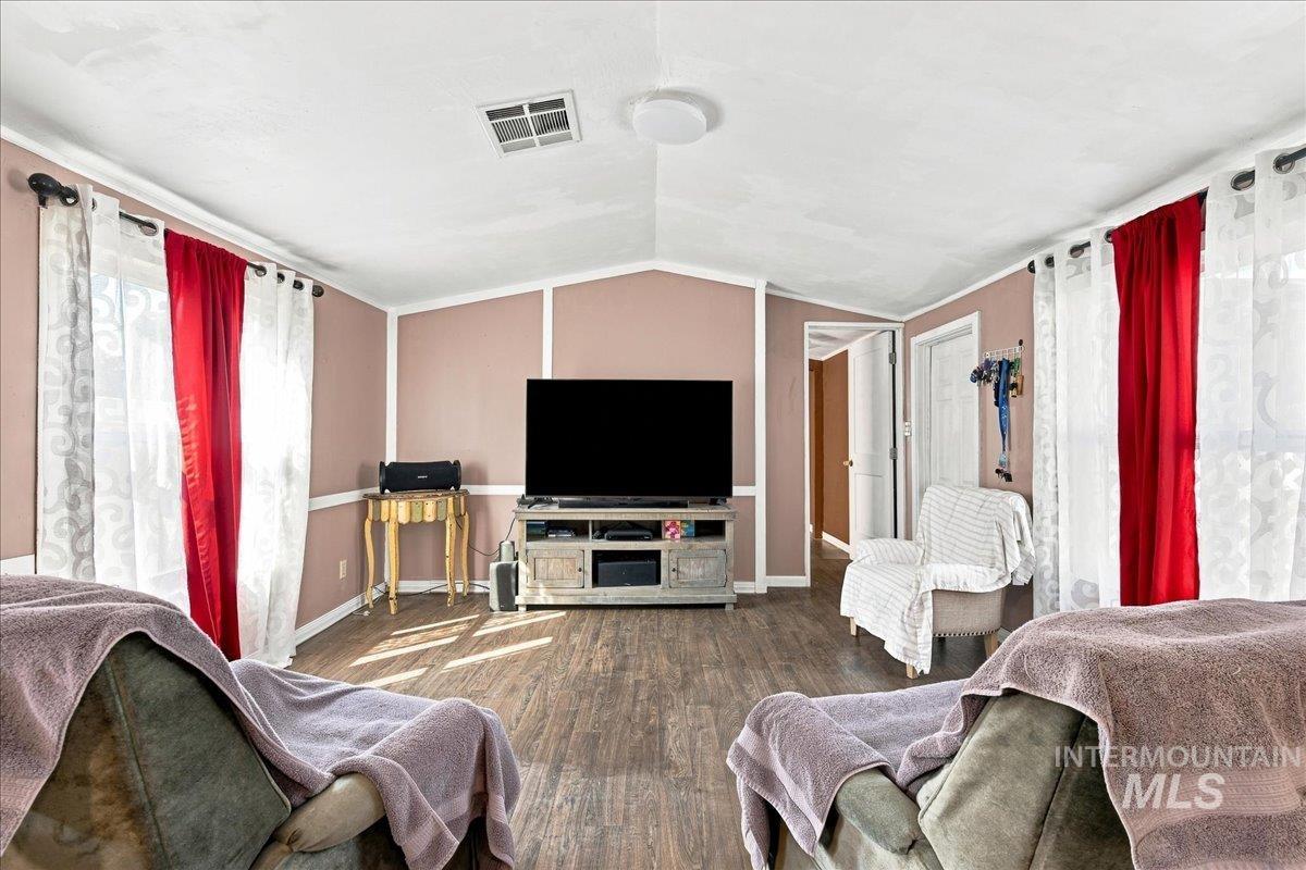 5209 W Targee Street, Boise, Idaho 83705, 2 Bedrooms, 2 Bathrooms, Residential For Sale, Price $65,000, 98997260