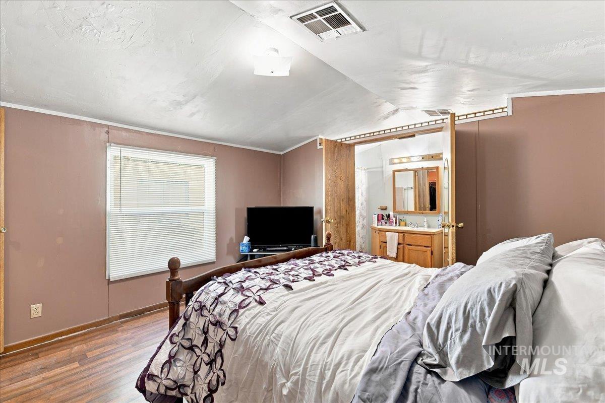 5209 W Targee Street, Boise, Idaho 83705, 2 Bedrooms, 2 Bathrooms, Residential For Sale, Price $65,000, 98997260