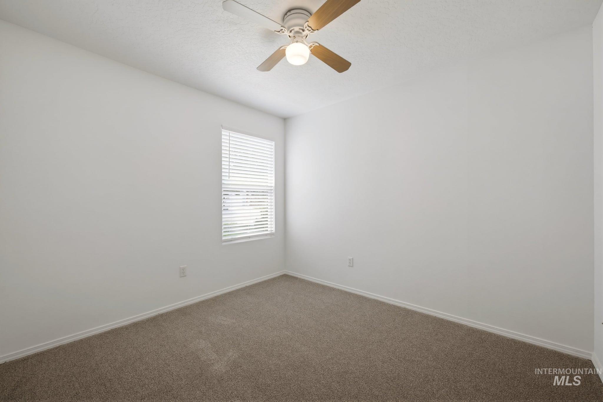 9654 W Weir Hollis Drive, Boise, Idaho 83709, 3 Bedrooms, 2 Bathrooms, Residential For Sale, Price $389,900, 98997263