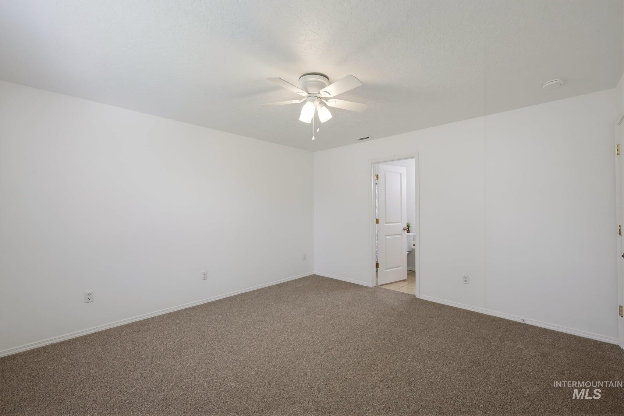 9654 W Weir Hollis Drive, Boise, Idaho 83709, 3 Bedrooms, 2 Bathrooms, Residential For Sale, Price $389,900, 98997263
