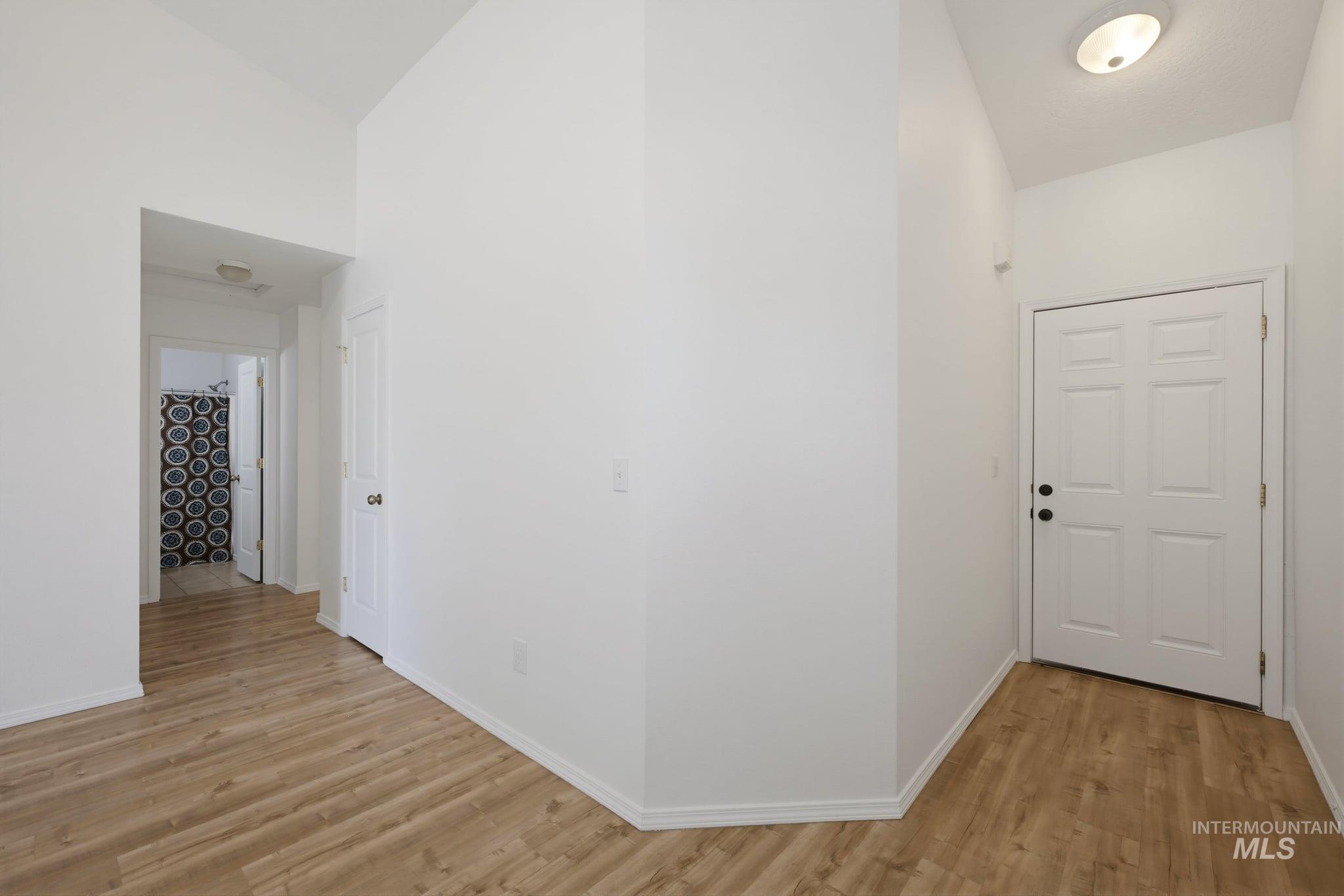 9654 W Weir Hollis Drive, Boise, Idaho 83709, 3 Bedrooms, 2 Bathrooms, Residential For Sale, Price $389,900, 98997263