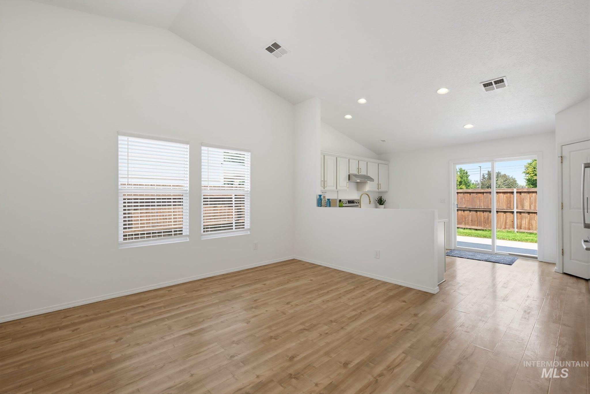 9654 W Weir Hollis Drive, Boise, Idaho 83709, 3 Bedrooms, 2 Bathrooms, Residential For Sale, Price $389,900, 98997263