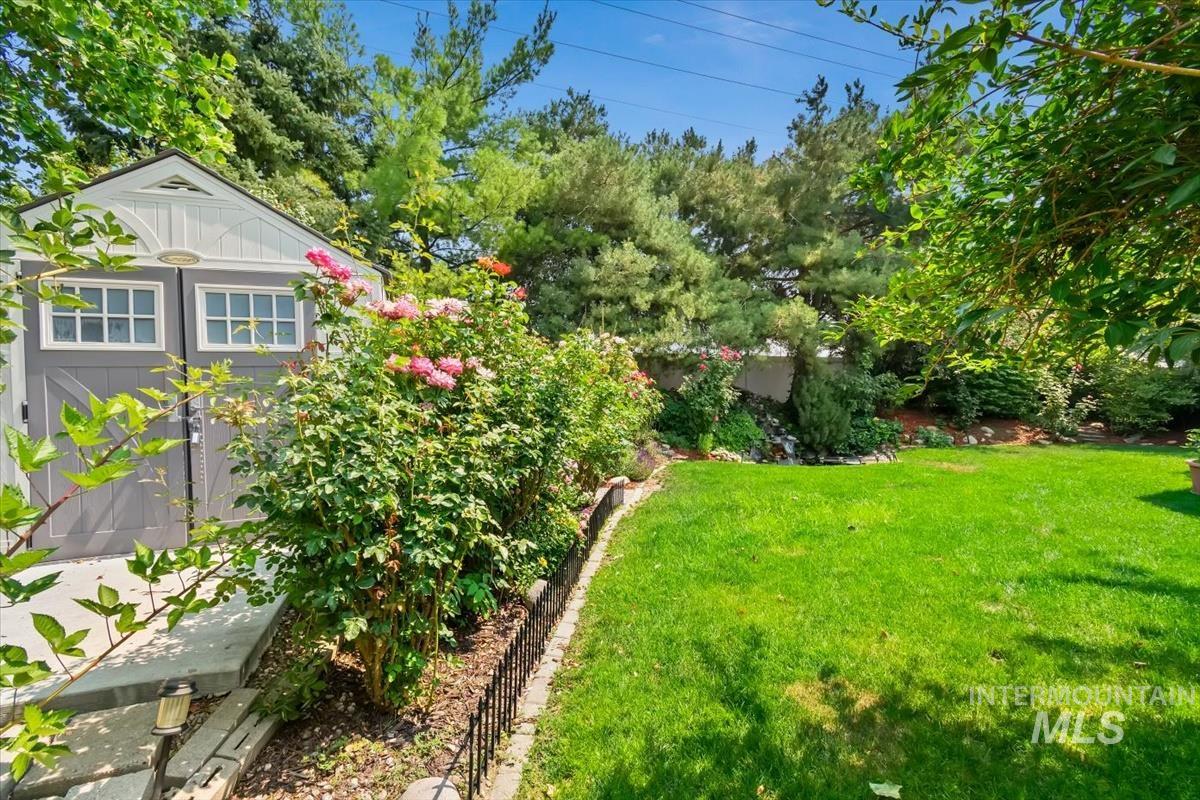 1860 N Aronmink Way, Meridian, Idaho 83646, 3 Bedrooms, 2 Bathrooms, Residential For Sale, Price $559,900, 98997264