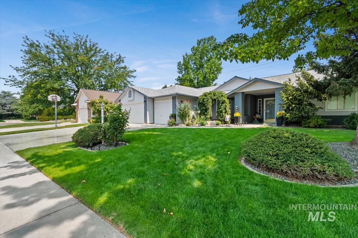 1860 N Aronmink Way, Meridian, Idaho 83646, 3 Bedrooms, 2 Bathrooms, Residential For Sale, Price $559,900, 98997264