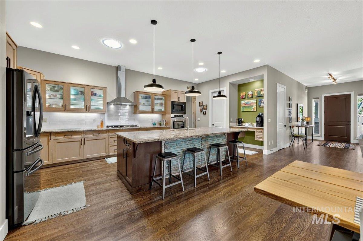 2704 S Wise Way, Boise, Idaho 83716, 4 Bedrooms, 2 Bathrooms, Residential For Sale, Price $925,000, 98997266