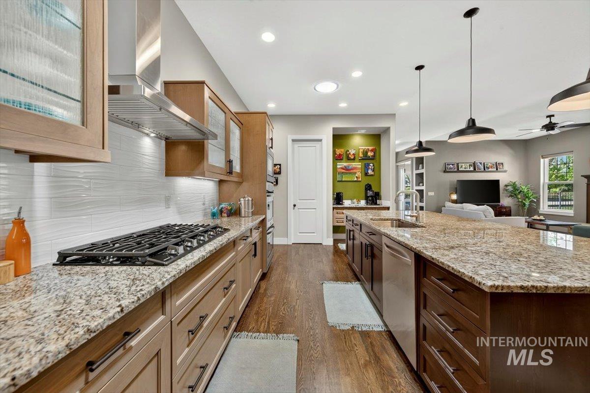 2704 S Wise Way, Boise, Idaho 83716, 4 Bedrooms, 2 Bathrooms, Residential For Sale, Price $925,000, 98997266