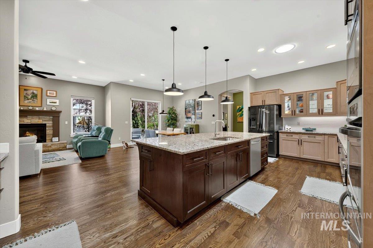 2704 S Wise Way, Boise, Idaho 83716, 4 Bedrooms, 2 Bathrooms, Residential For Sale, Price $925,000, 98997266
