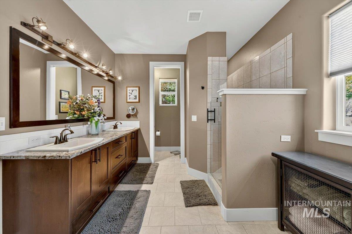 2704 S Wise Way, Boise, Idaho 83716, 4 Bedrooms, 2 Bathrooms, Residential For Sale, Price $925,000, 98997266