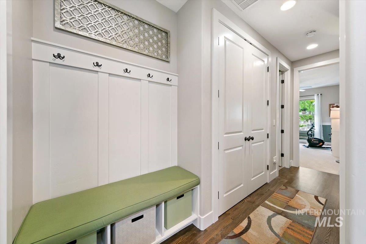 2704 S Wise Way, Boise, Idaho 83716, 4 Bedrooms, 2 Bathrooms, Residential For Sale, Price $925,000, 98997266
