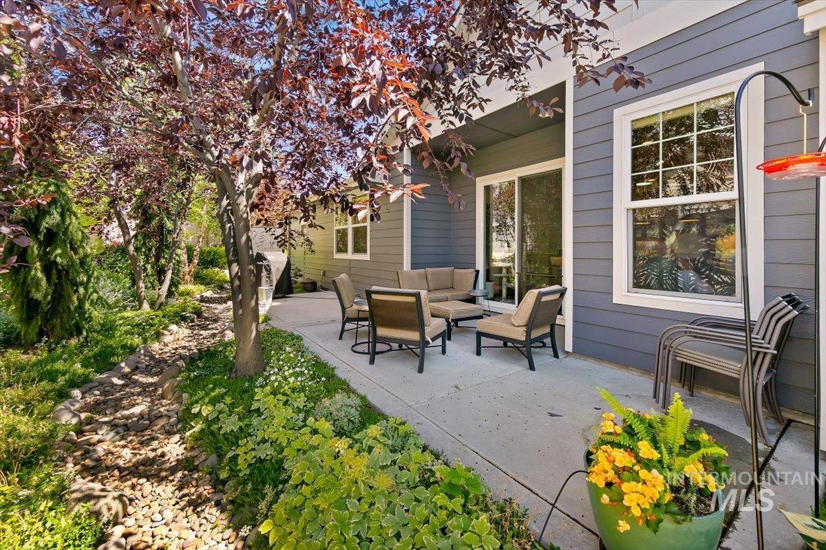 2704 S Wise Way, Boise, Idaho 83716, 4 Bedrooms, 2 Bathrooms, Residential For Sale, Price $925,000, 98997266