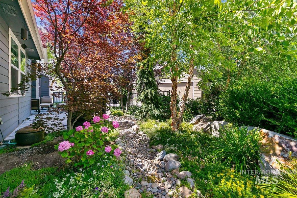 2704 S Wise Way, Boise, Idaho 83716, 4 Bedrooms, 2 Bathrooms, Residential For Sale, Price $925,000, 98997266