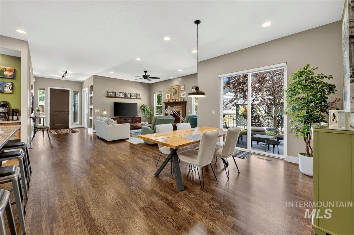 2704 S Wise Way, Boise, Idaho 83716, 4 Bedrooms, 2 Bathrooms, Residential For Sale, Price $925,000, 98997266