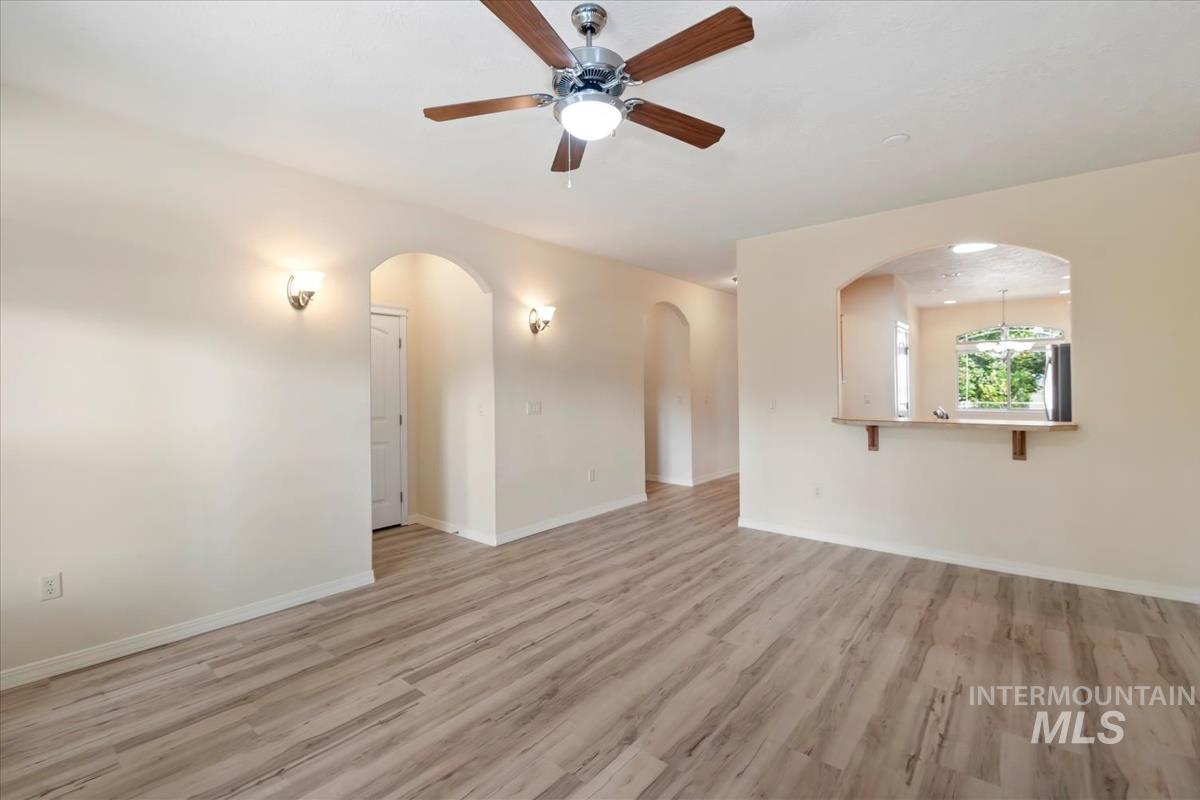 9207 W Steve St, Boise, Idaho 83714, 3 Bedrooms, 2 Bathrooms, Residential For Sale, Price $475,000, 98997268