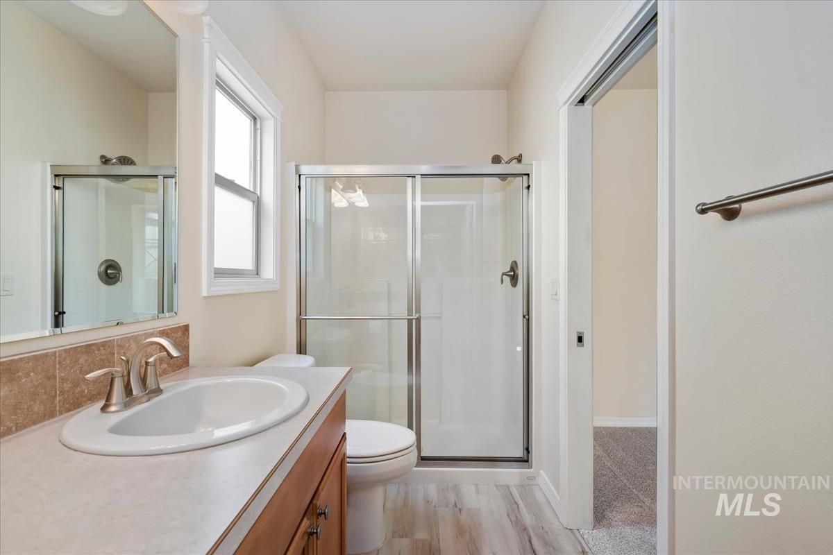 9207 W Steve St, Boise, Idaho 83714, 3 Bedrooms, 2 Bathrooms, Residential For Sale, Price $475,000, 98997268