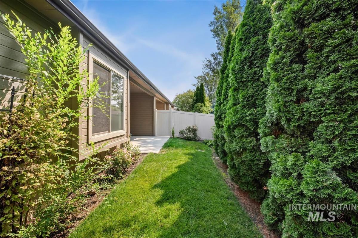 9207 W Steve St, Boise, Idaho 83714, 3 Bedrooms, 2 Bathrooms, Residential For Sale, Price $475,000, 98997268