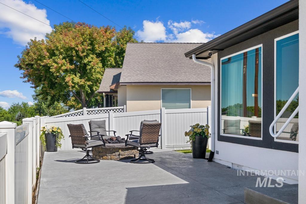 3707 S Edgeview Dr, Nampa, Idaho 83686, 3 Bedrooms, 2.5 Bathrooms, Residential For Sale, Price $599,000, 98997270