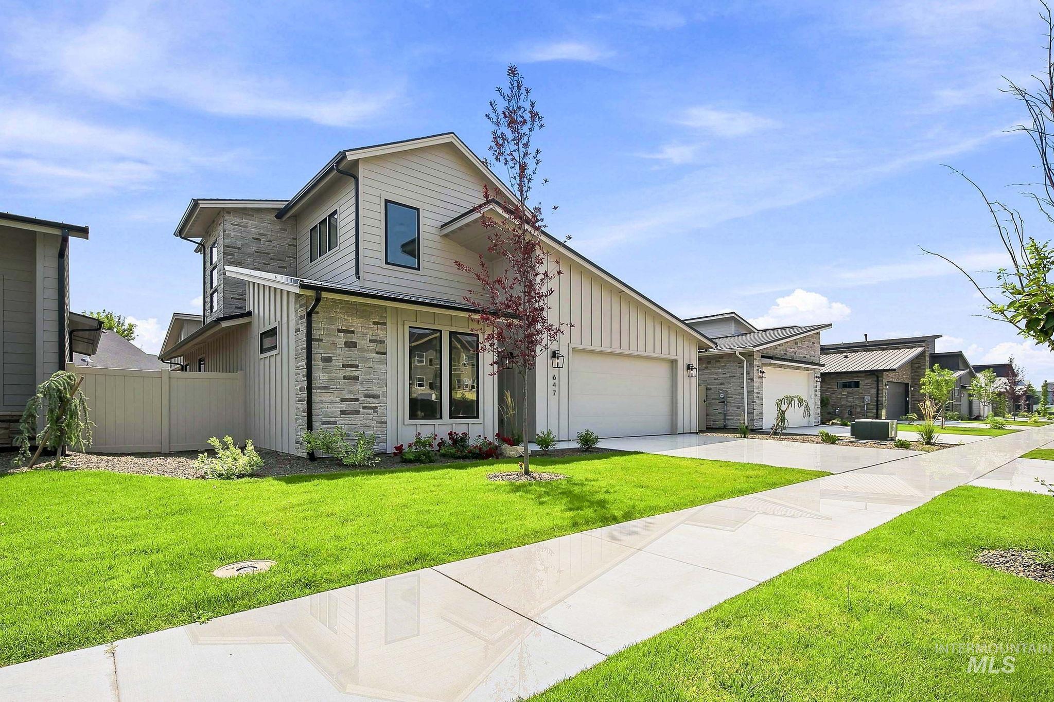 647 W Wrangler, Meridian, Idaho 83646, 4 Bedrooms, 3 Bathrooms, Residential For Sale, Price $848,000, 98997271