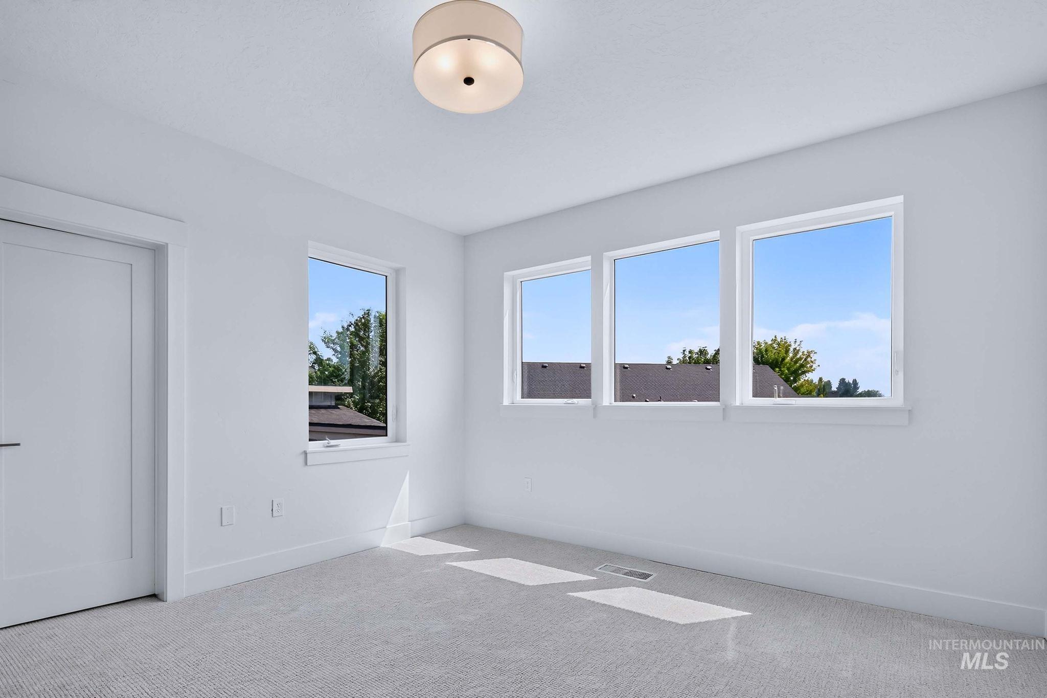 647 W Wrangler, Meridian, Idaho 83646, 4 Bedrooms, 3 Bathrooms, Residential For Sale, Price $848,000, 98997271