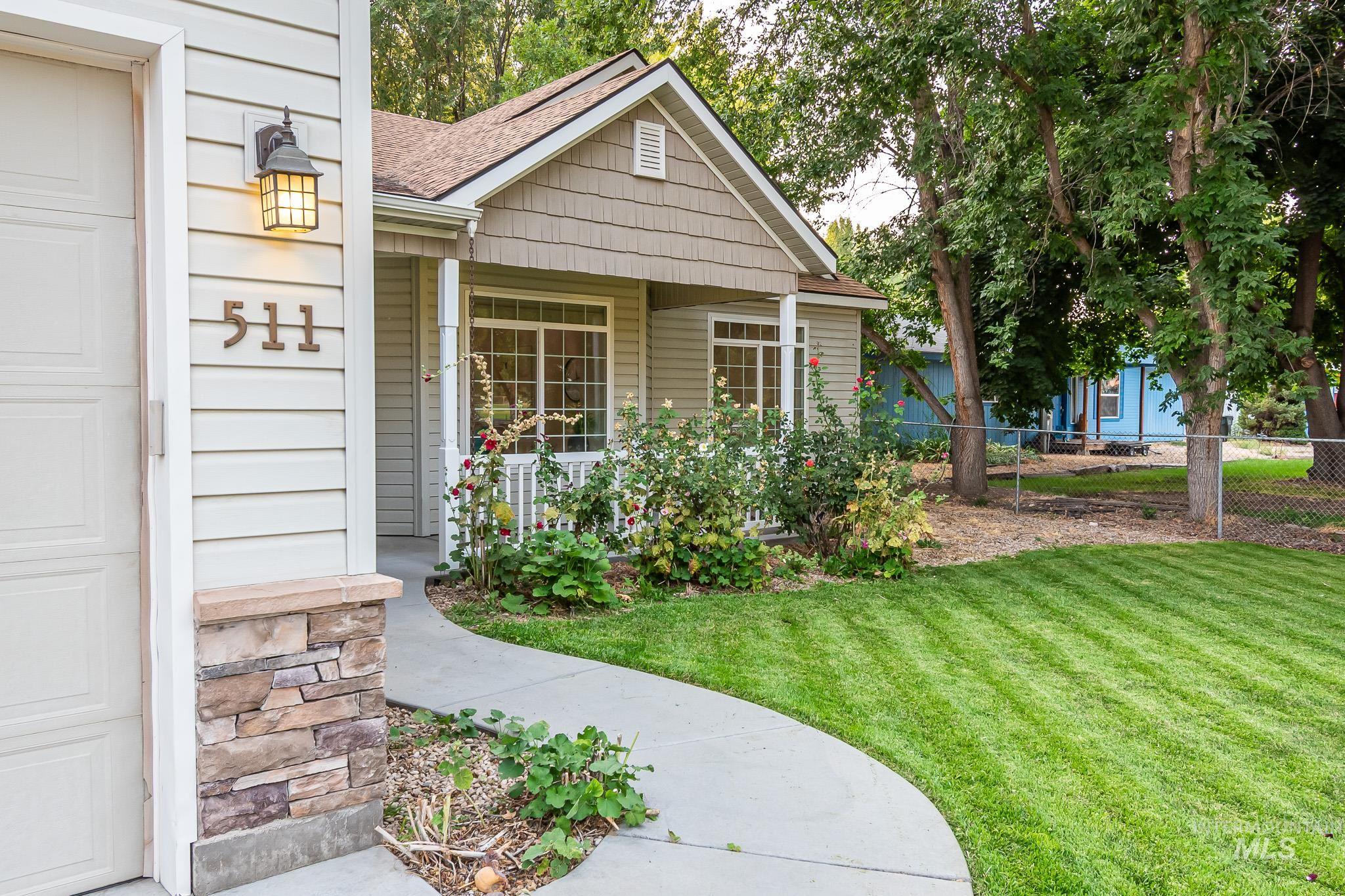 511 N School Ave, Kuna, Idaho 83634, 4 Bedrooms, 2.5 Bathrooms, Residential For Sale, Price $648,900, 98997272