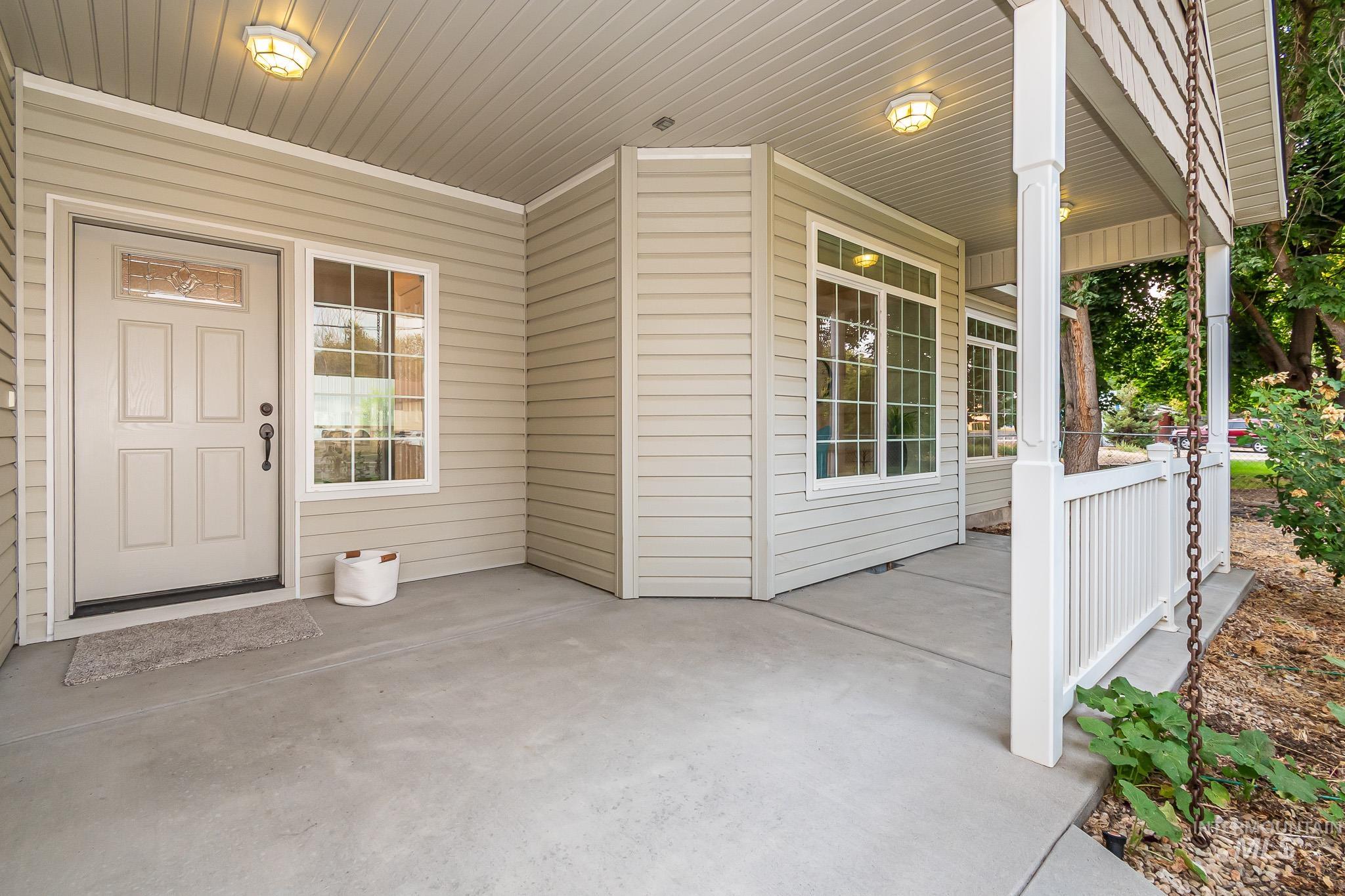 511 N School Ave, Kuna, Idaho 83634, 4 Bedrooms, 2.5 Bathrooms, Residential For Sale, Price $648,900, 98997272