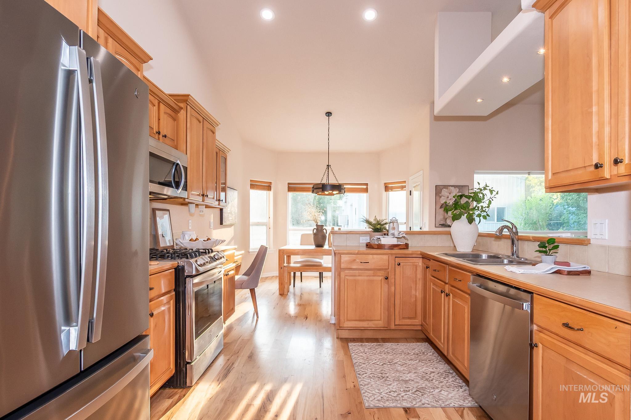 511 N School Ave, Kuna, Idaho 83634, 4 Bedrooms, 2.5 Bathrooms, Residential For Sale, Price $648,900, 98997272