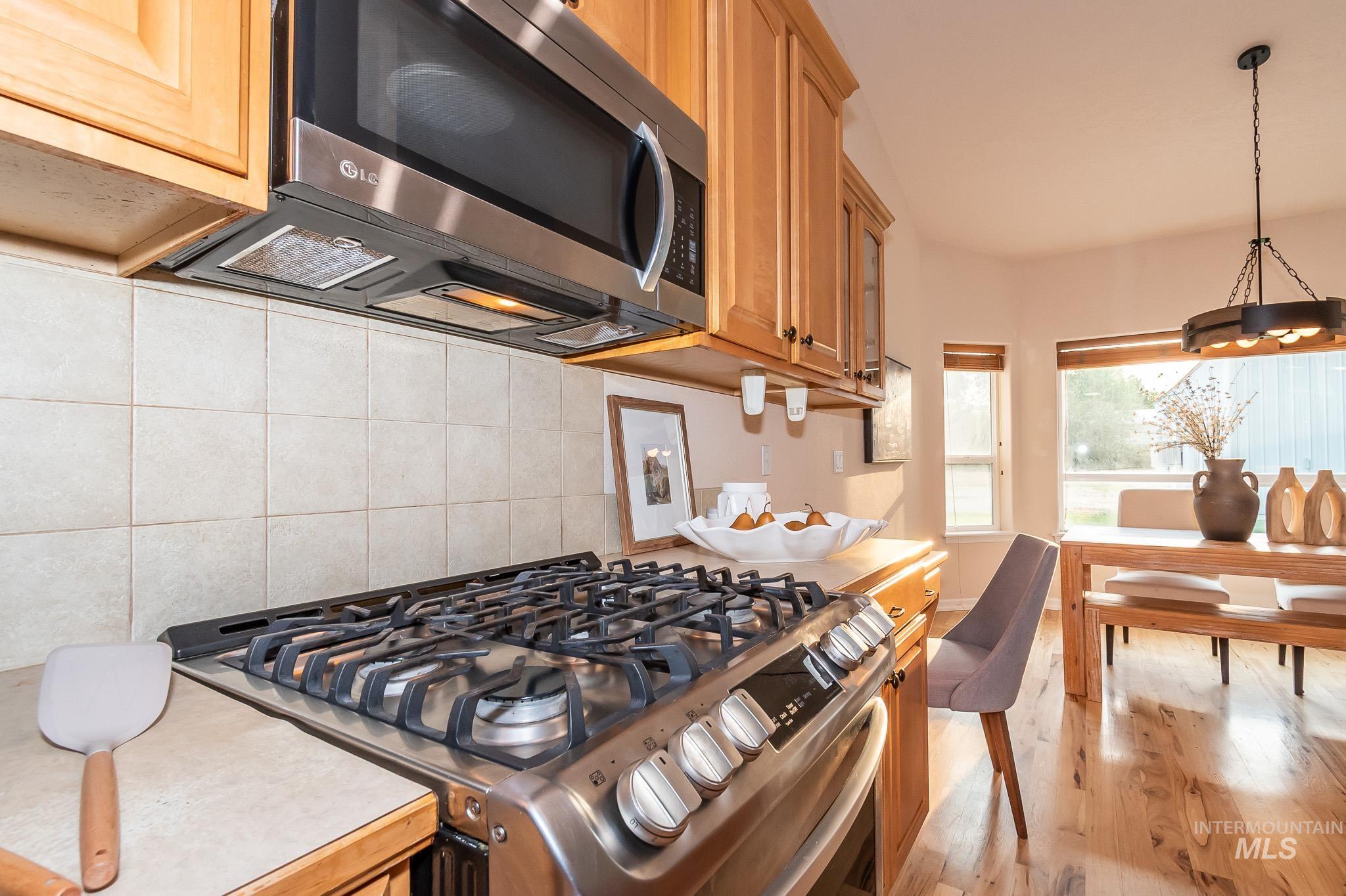 511 N School Ave, Kuna, Idaho 83634, 4 Bedrooms, 2.5 Bathrooms, Residential For Sale, Price $648,900, 98997272