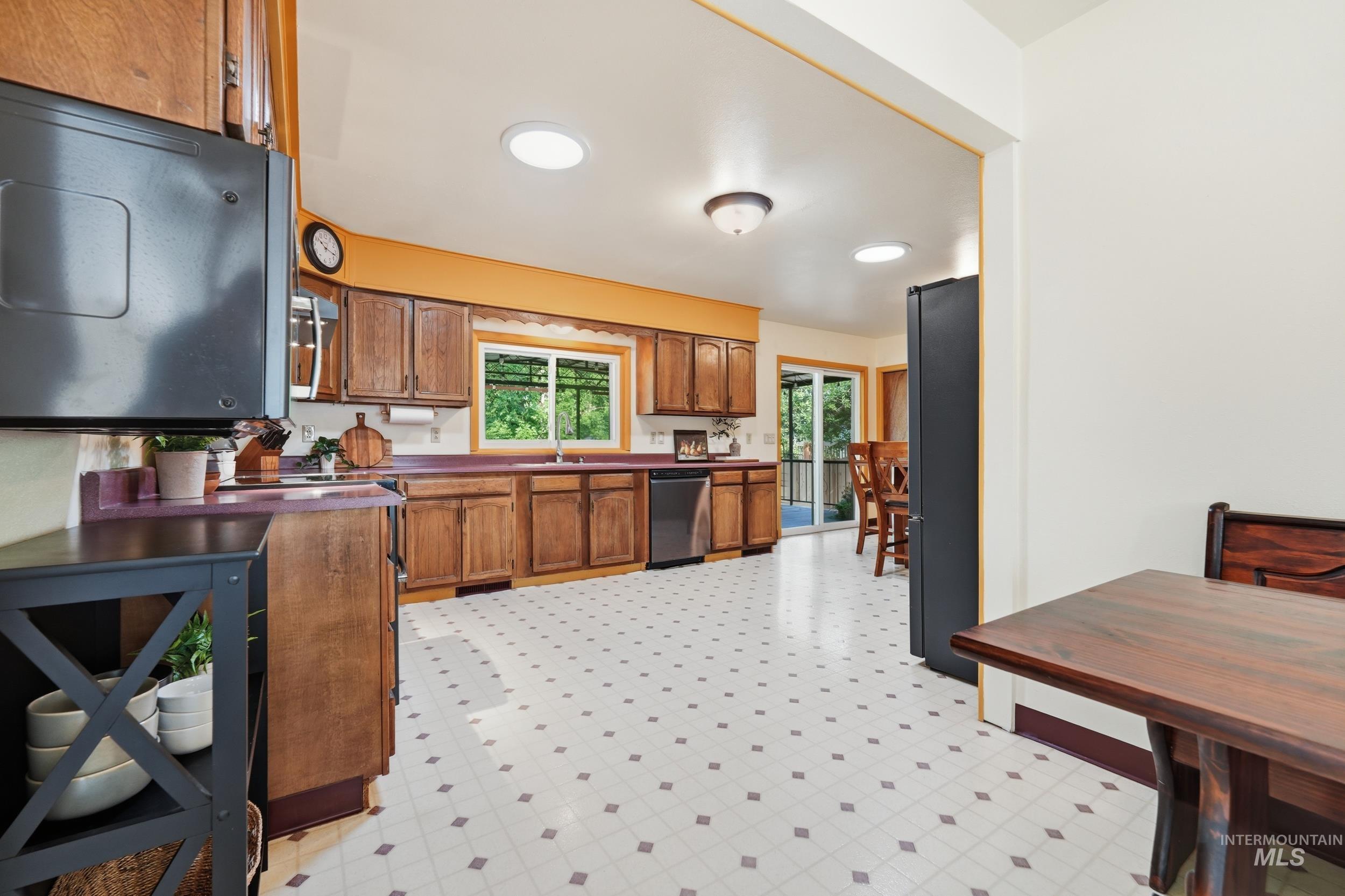 413 N Atlantic St., Boise, Idaho 83706, 3 Bedrooms, 1 Bathroom, Residential For Sale, Price $629,000, 98997273