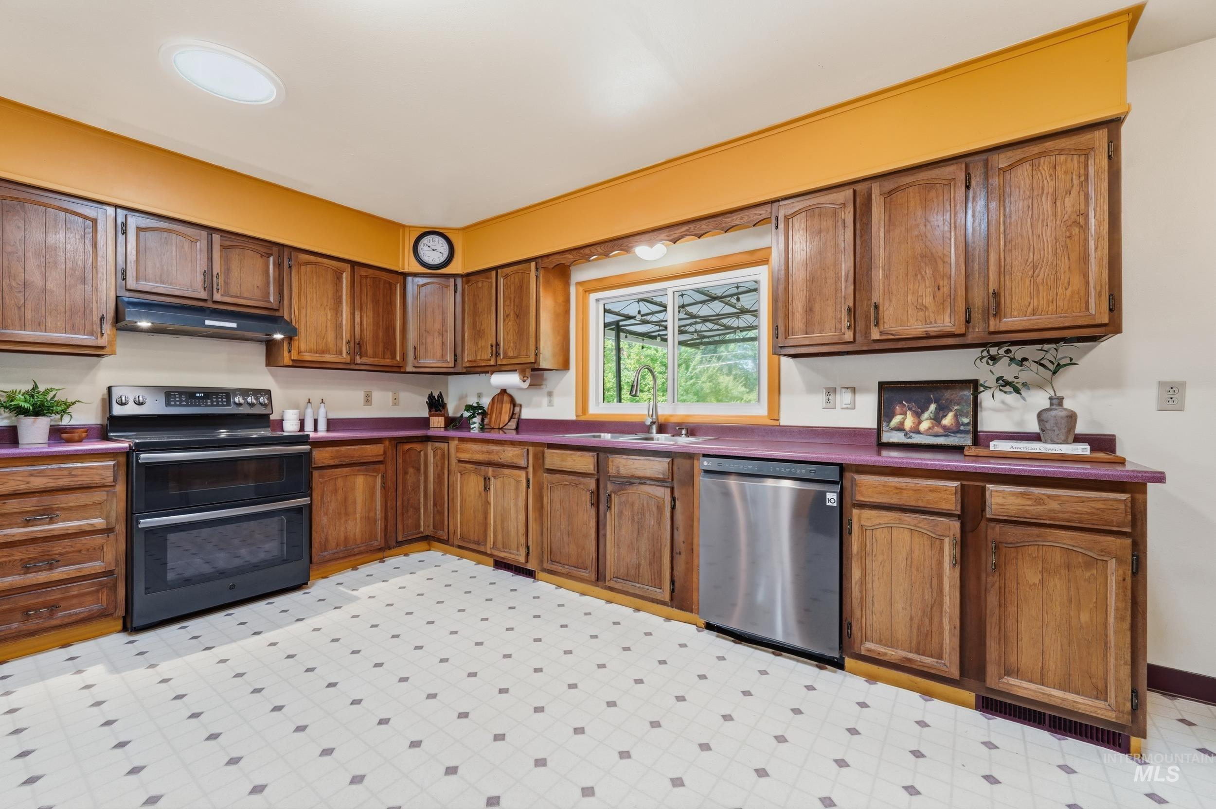 413 N Atlantic St., Boise, Idaho 83706, 3 Bedrooms, 1 Bathroom, Residential For Sale, Price $629,000, 98997273