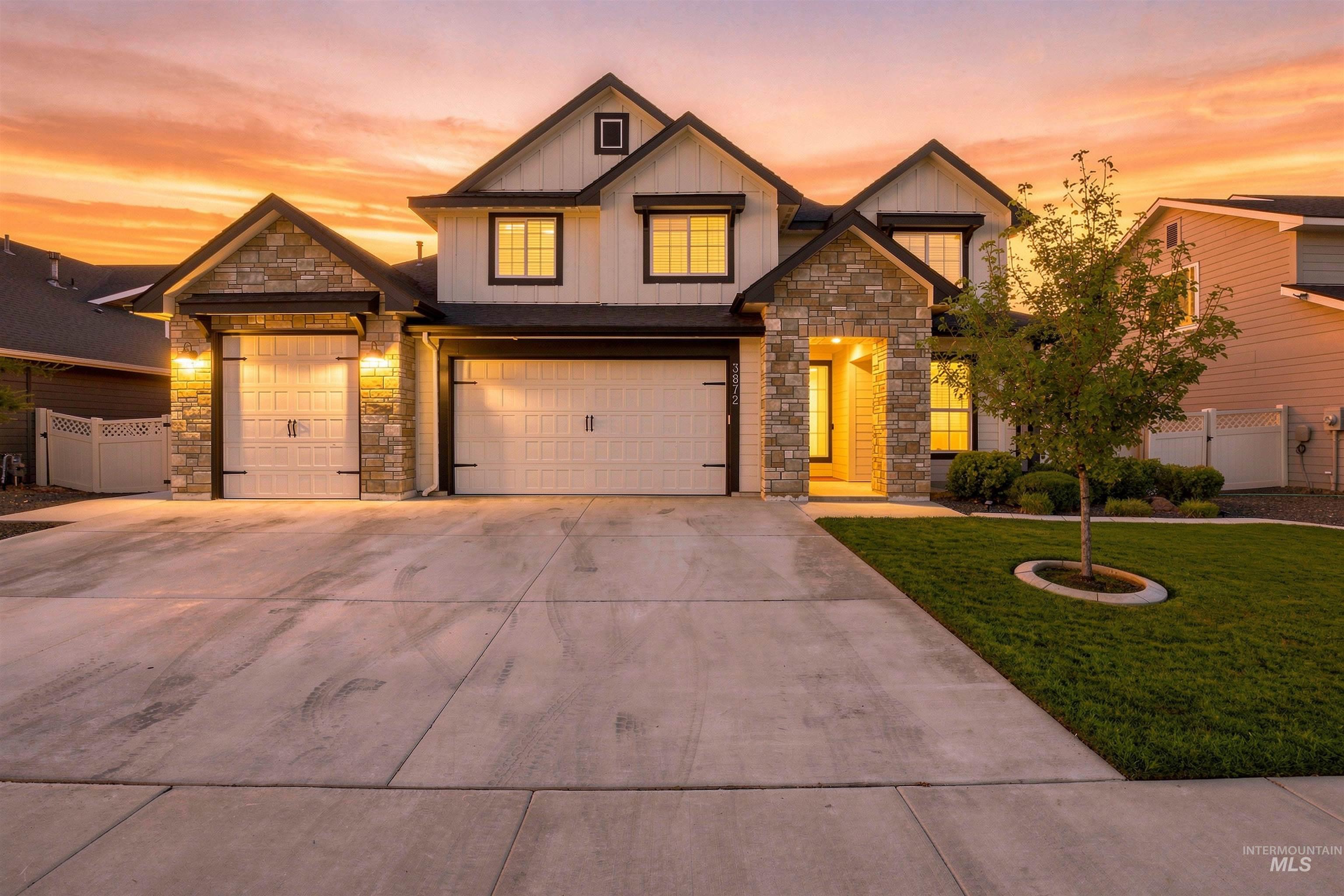 3872 W Anatole Street, Meridian, Idaho 83646, 4 Bedrooms, 2.5 Bathrooms, Residential For Sale, Price $899,900,MLS 98997276