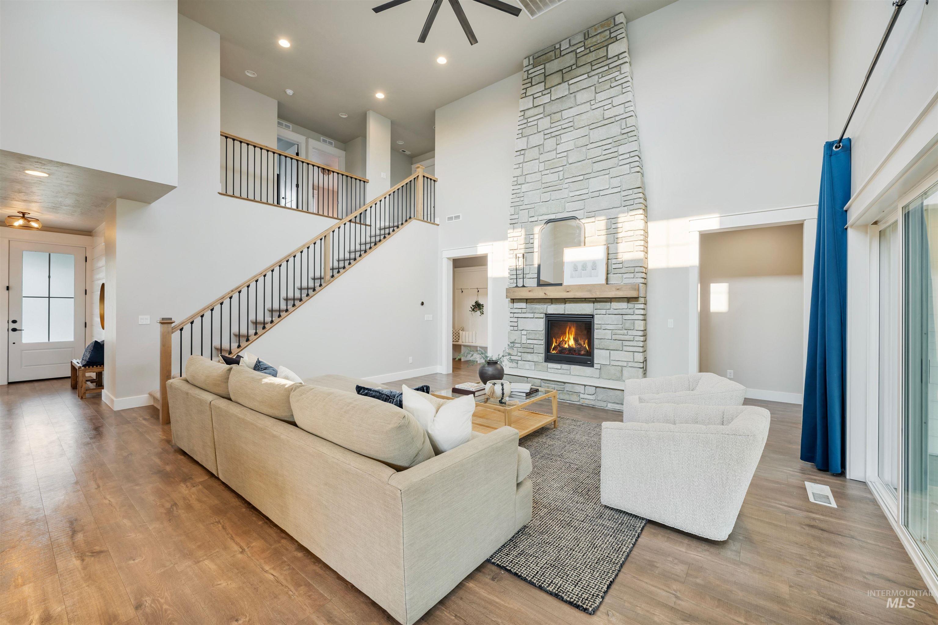 3872 W Anatole Street, Meridian, Idaho 83646, 4 Bedrooms, 2.5 Bathrooms, Residential For Sale, Price $899,900,MLS 98997276