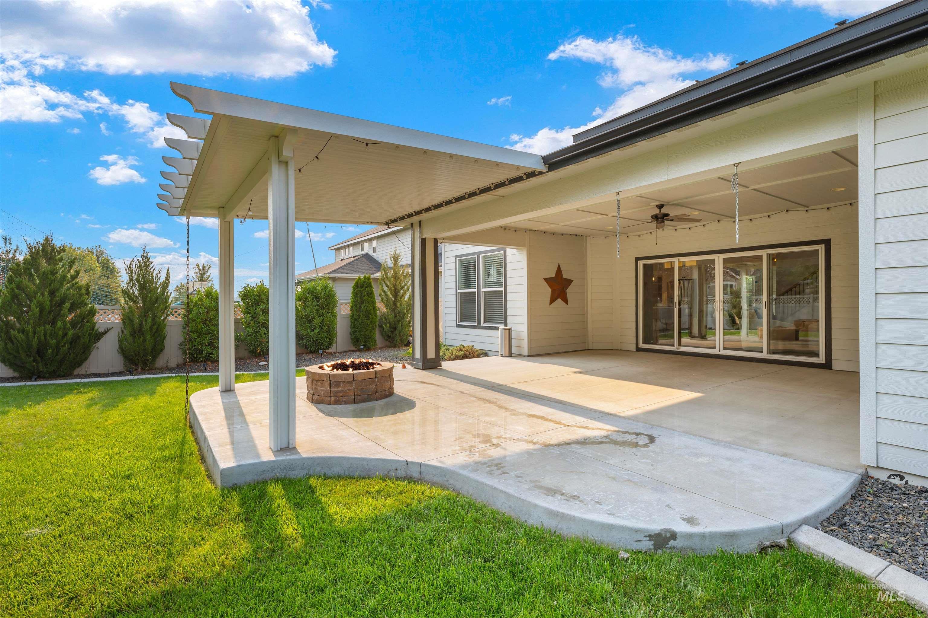 3872 W Anatole Street, Meridian, Idaho 83646, 4 Bedrooms, 2.5 Bathrooms, Residential For Sale, Price $899,900,MLS 98997276