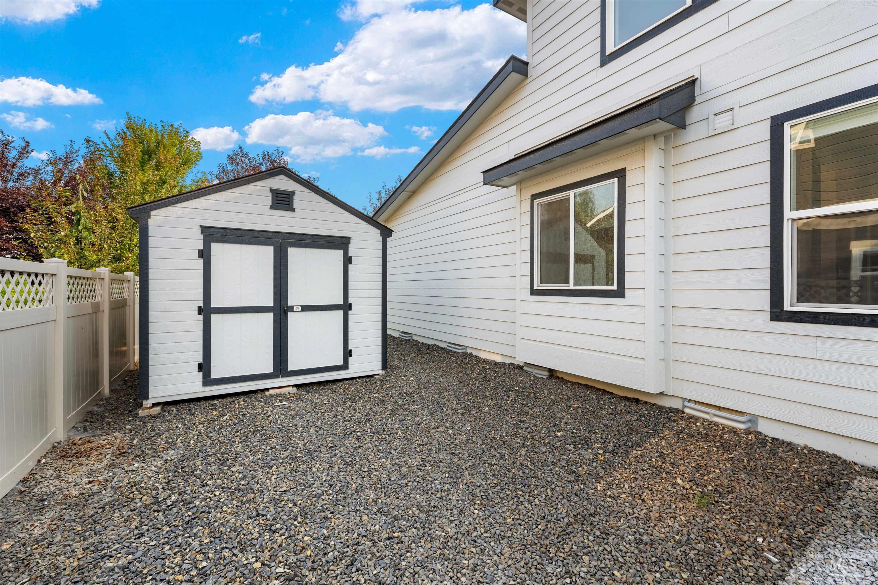 3872 W Anatole Street, Meridian, Idaho 83646, 4 Bedrooms, 2.5 Bathrooms, Residential For Sale, Price $899,900,MLS 98997276