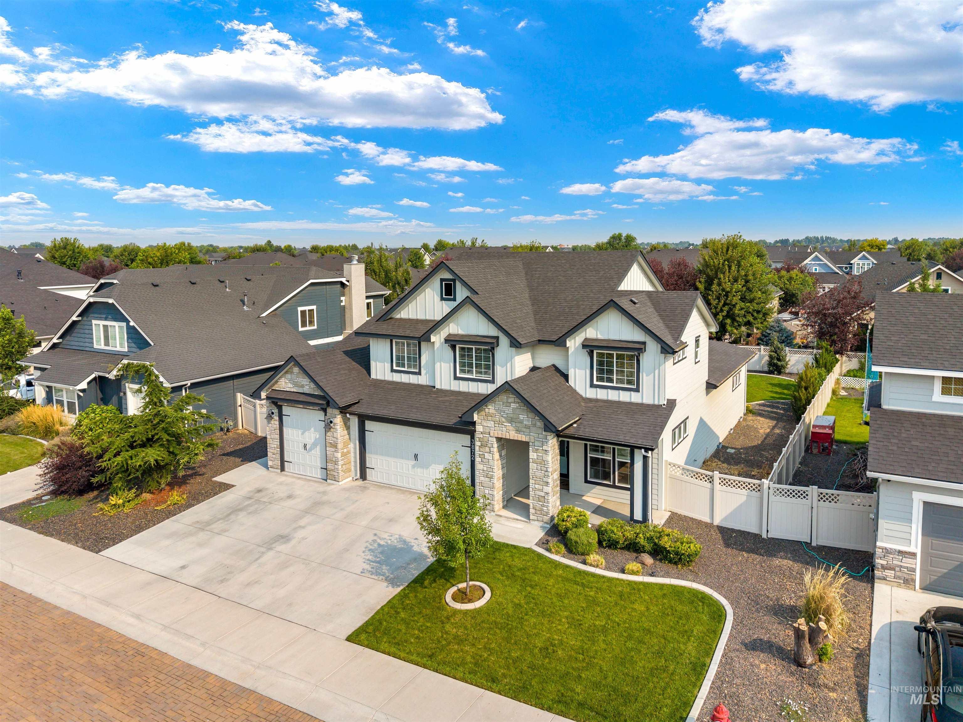 3872 W Anatole Street, Meridian, Idaho 83646, 4 Bedrooms, 2.5 Bathrooms, Residential For Sale, Price $899,900,MLS 98997276