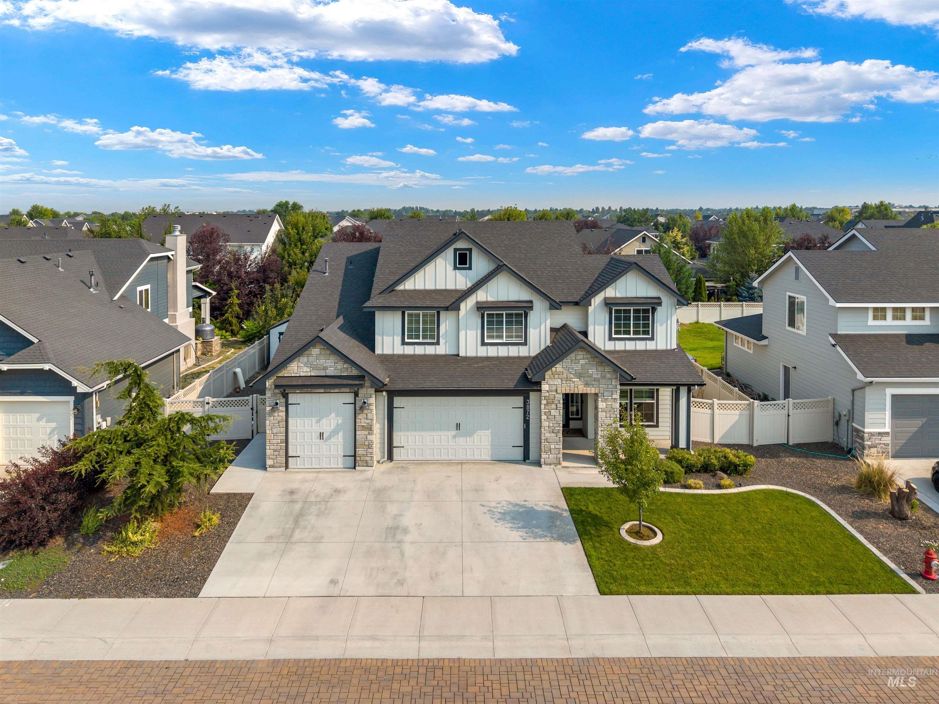3872 W Anatole Street, Meridian, Idaho 83646, 4 Bedrooms, 2.5 Bathrooms, Residential For Sale, Price $899,900,MLS 98997276