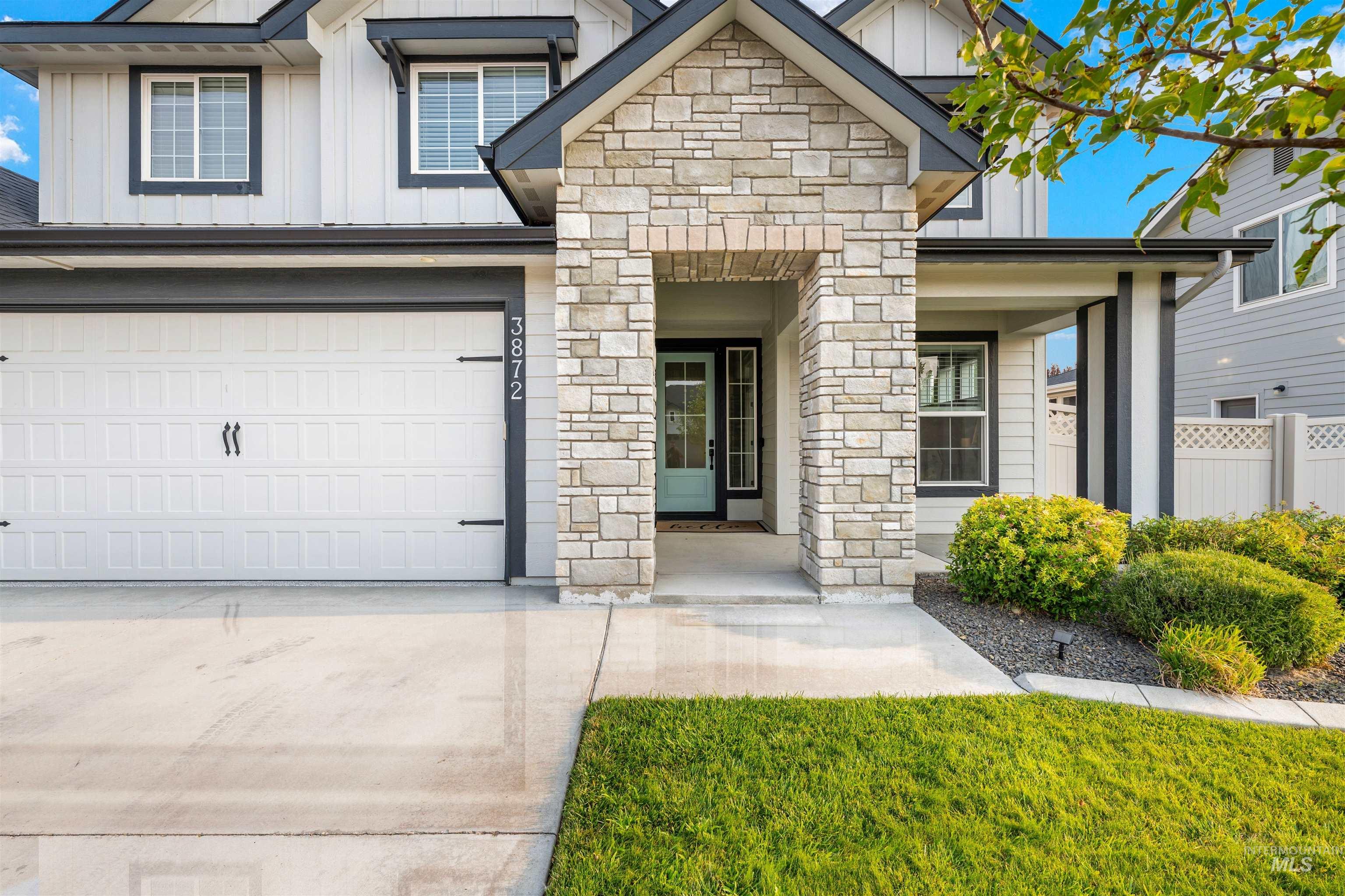 3872 W Anatole Street, Meridian, Idaho 83646, 4 Bedrooms, 2.5 Bathrooms, Residential For Sale, Price $899,900,MLS 98997276