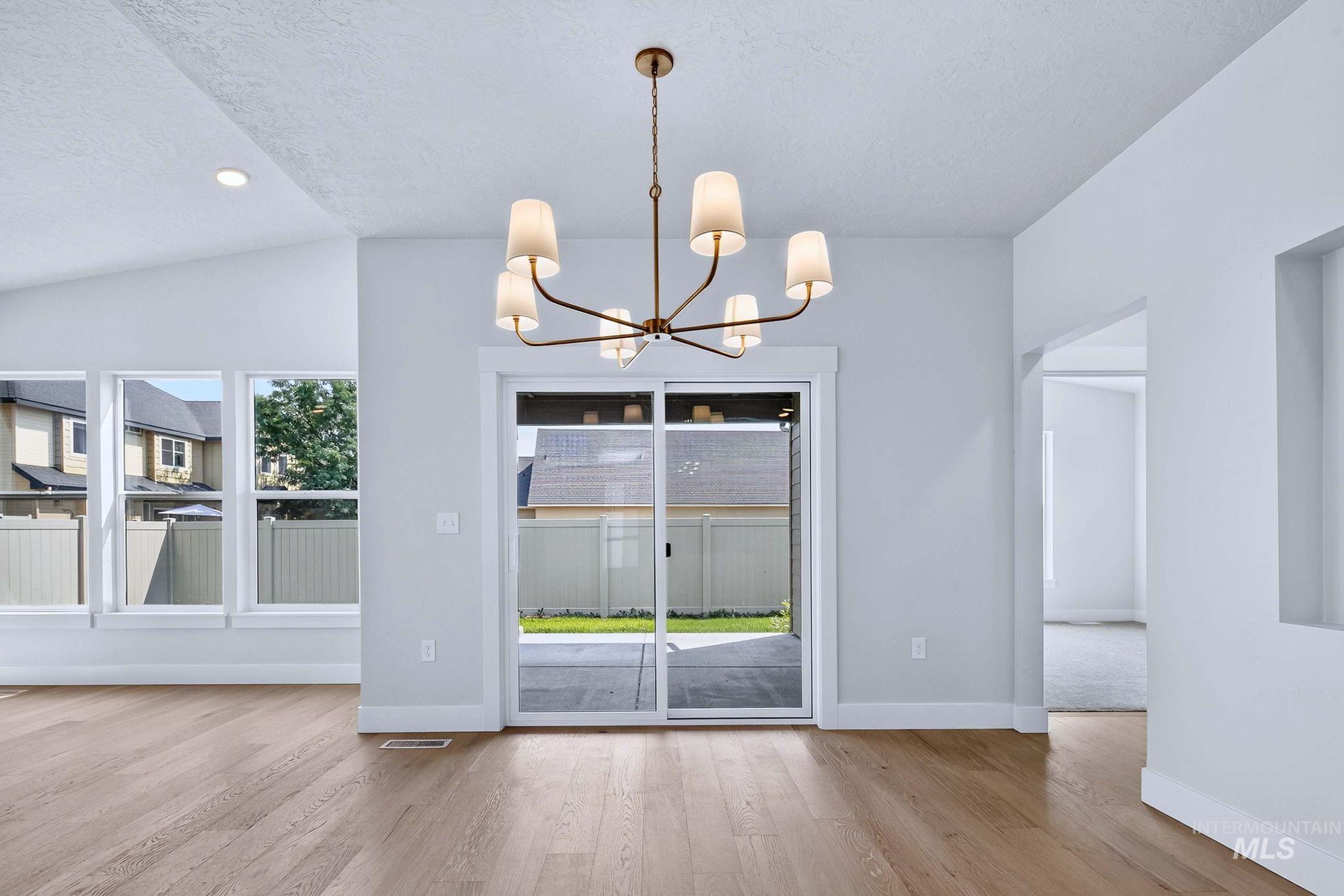 611 W Wrangler, Meridian, Idaho 83646, 3 Bedrooms, 2 Bathrooms, Residential For Sale, Price $563,500, 98997277