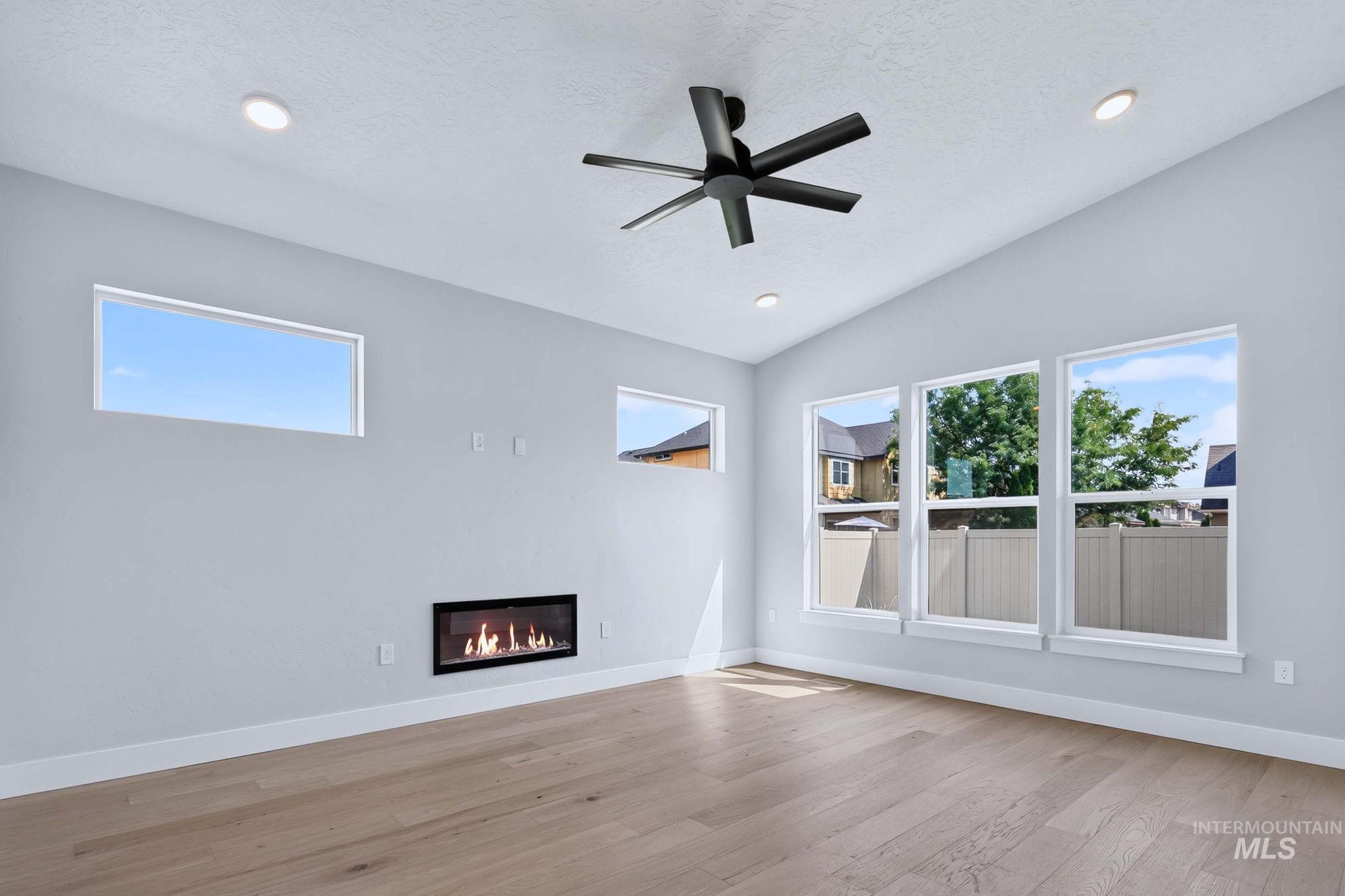 611 W Wrangler, Meridian, Idaho 83646, 3 Bedrooms, 2 Bathrooms, Residential For Sale, Price $563,500, 98997277