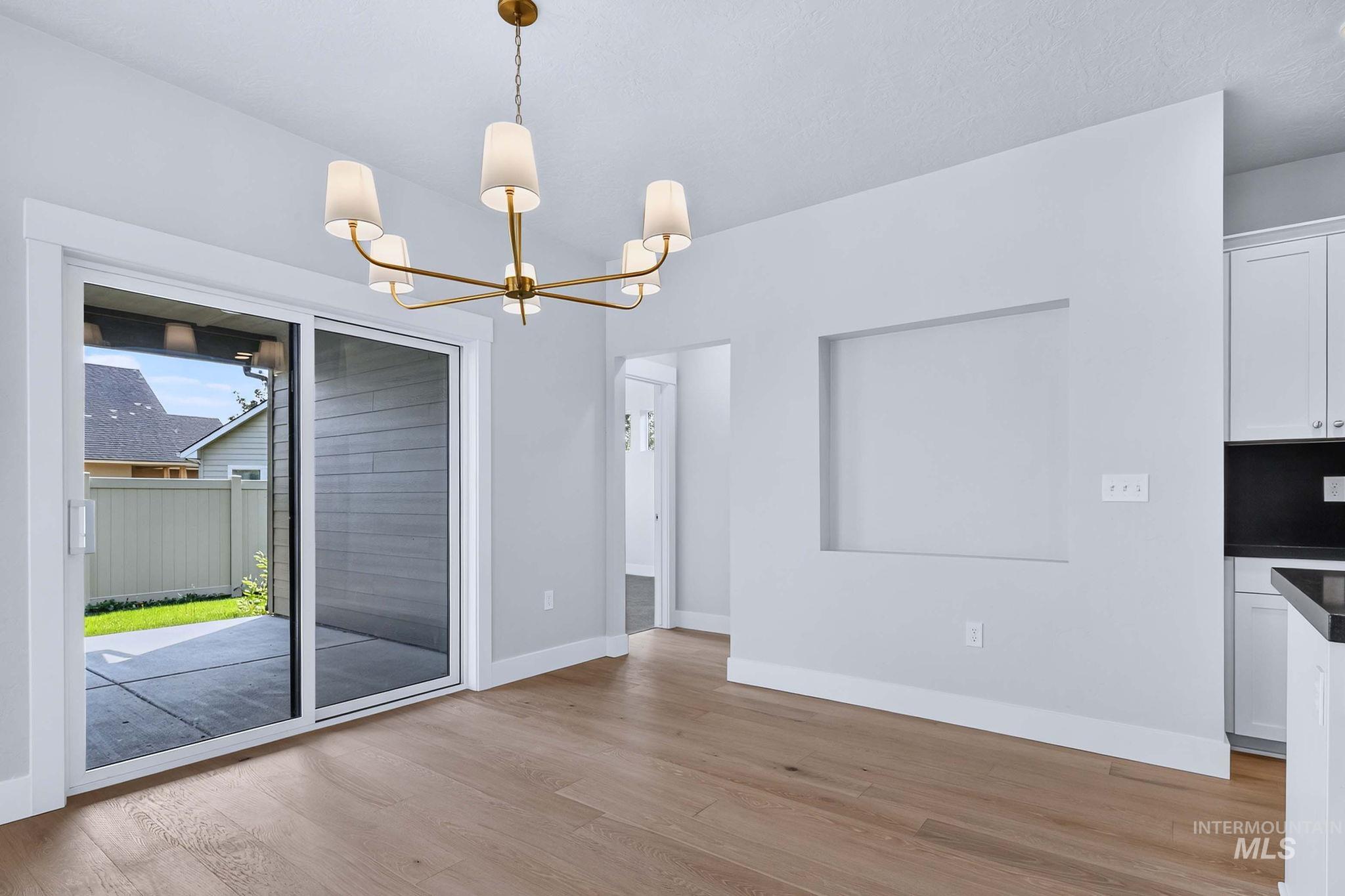611 W Wrangler, Meridian, Idaho 83646, 3 Bedrooms, 2 Bathrooms, Residential For Sale, Price $563,500, 98997277