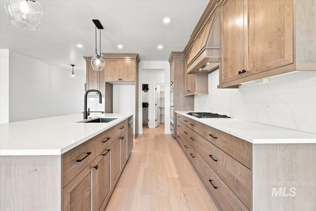 7497 E Midberry Ct, Nampa, Idaho 83687, 3 Bedrooms, 2.5 Bathrooms, Residential For Sale, Price $860,000,MLS 98997278