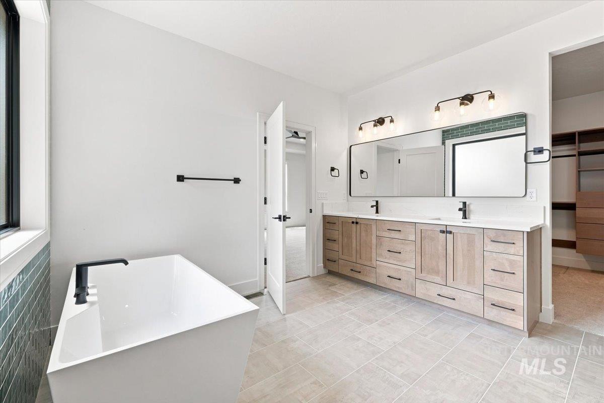 7497 E Midberry Ct, Nampa, Idaho 83687, 3 Bedrooms, 2.5 Bathrooms, Residential For Sale, Price $860,000,MLS 98997278